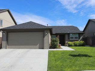 1256 SW 4th St, College Place, WA 99324