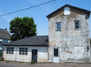 525 W 9th St, Hazleton, PA 18201