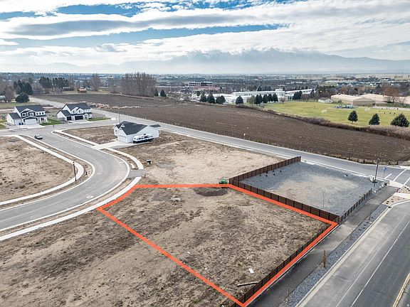 5th image of 623 E 2475 N