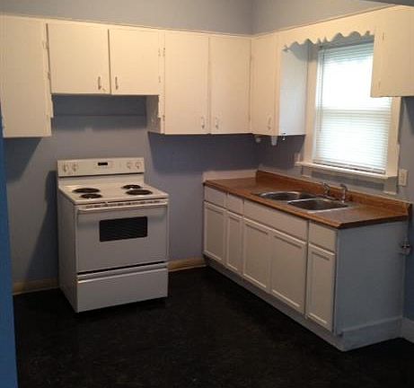 5th image of 1704 E 40th St