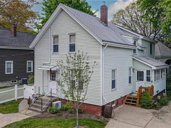 5 Arnold Ave, Lincoln, RI 02865