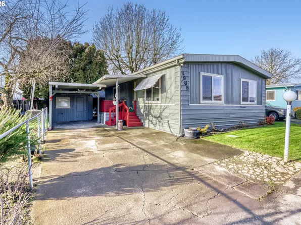 4965 SW Westview Dr Space 15, Cornelius, OR 97113