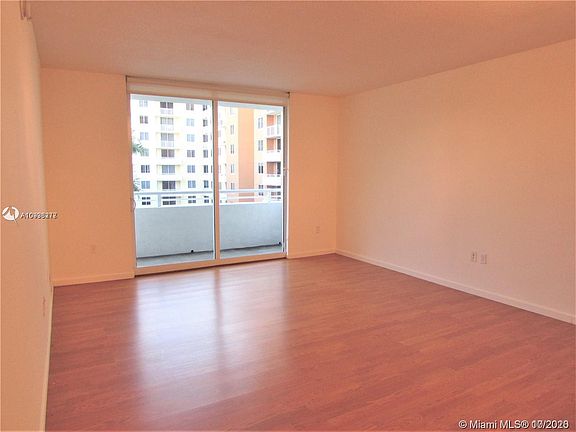 4th image of 18800 NE 29th Ave APT 328