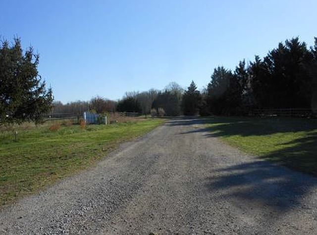 2nd image of 163 Unruh Dr
