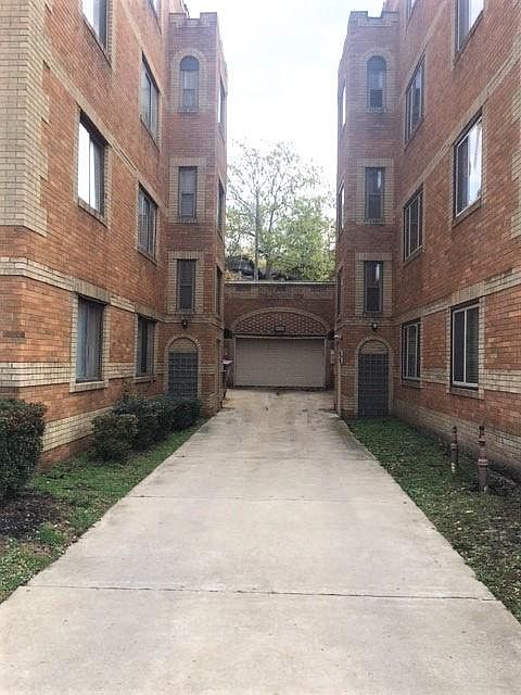 Driveway to attached Garage parking