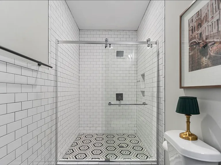 704 Rochelle Dr SW — Photo 22