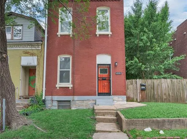 2121 Victor St, Saint Louis, MO 63104