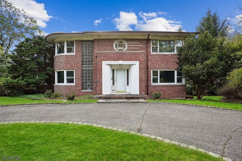 101 Old Short Hills Rd, Short Hills, NJ 07078