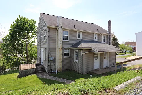 808 W Main St Photo 1