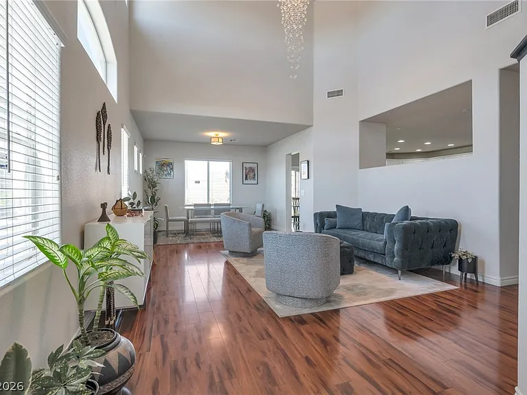 10391 Montes Vascos Dr — Photo 4