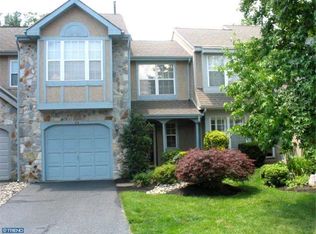 33 Sequoia Dr, Newtown, PA 18940