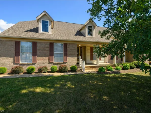 1643 Southpointe Cir NE, Canton, OH 44714
