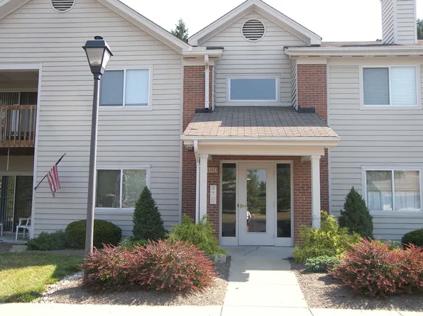 8480 Island Pines Pl, Maineville, OH 45039