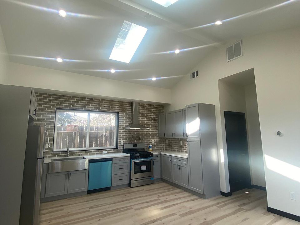 1st image of 243 Holly Ave #B
