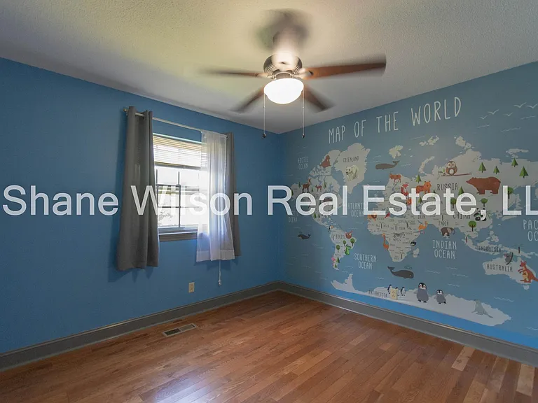 617 Spring Valley Ln — Photo 13