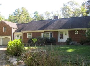 12 Harbor Rd, Mattapoisett, MA 02739