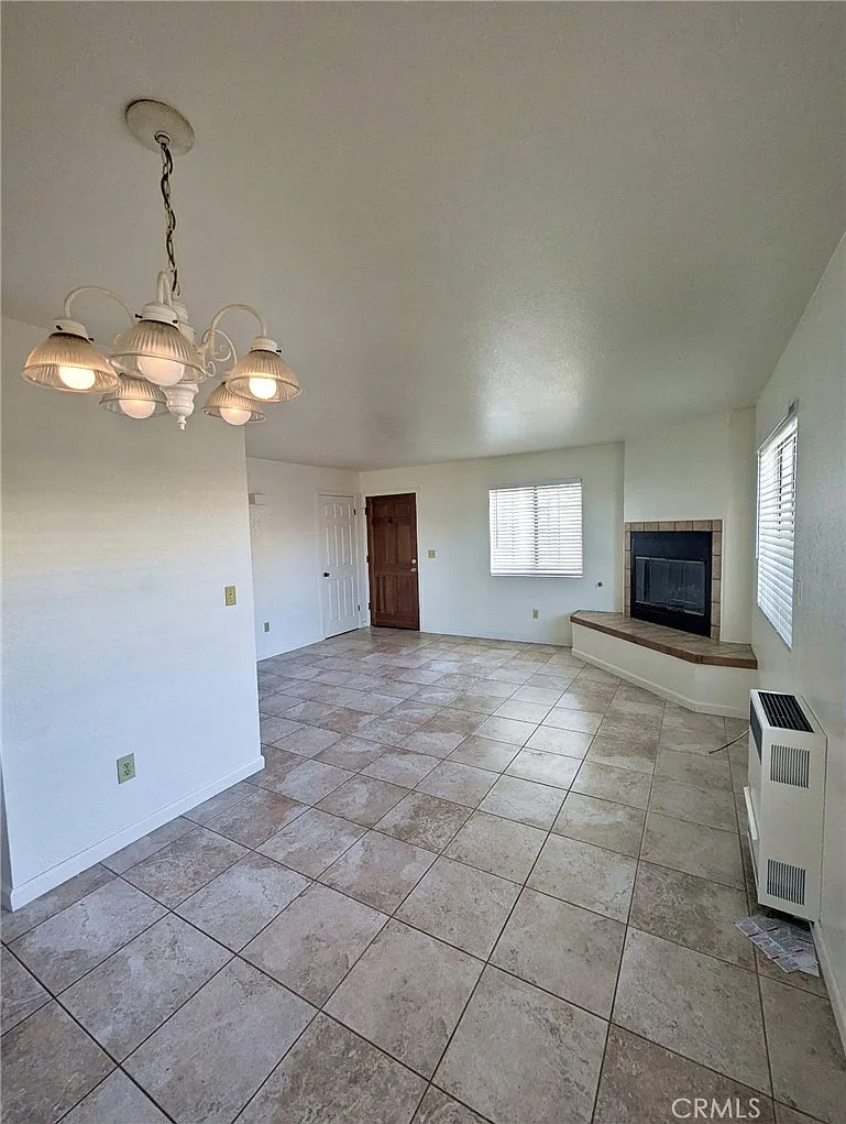 1 bed, 560 sqft, $2,100 — Photo 1