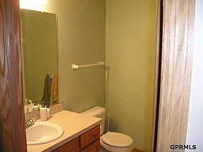 3rd image of 3717 Helwig Ave