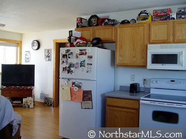 2nd image of 733 200th St