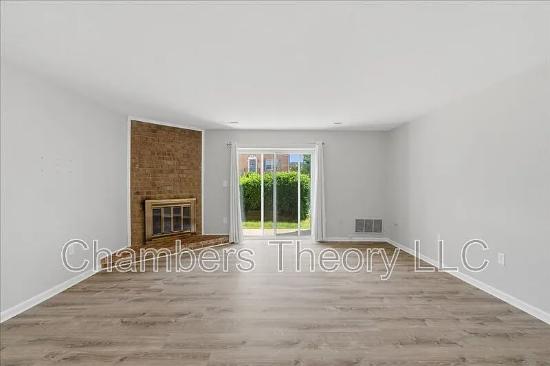 Building Photo - 939 S Rolfe St #1