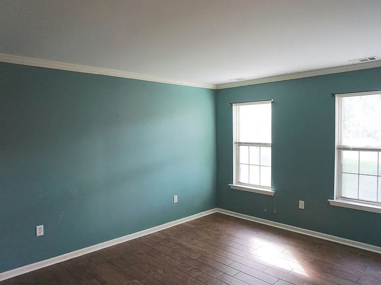 16 Ballastone Ct — Photo 3