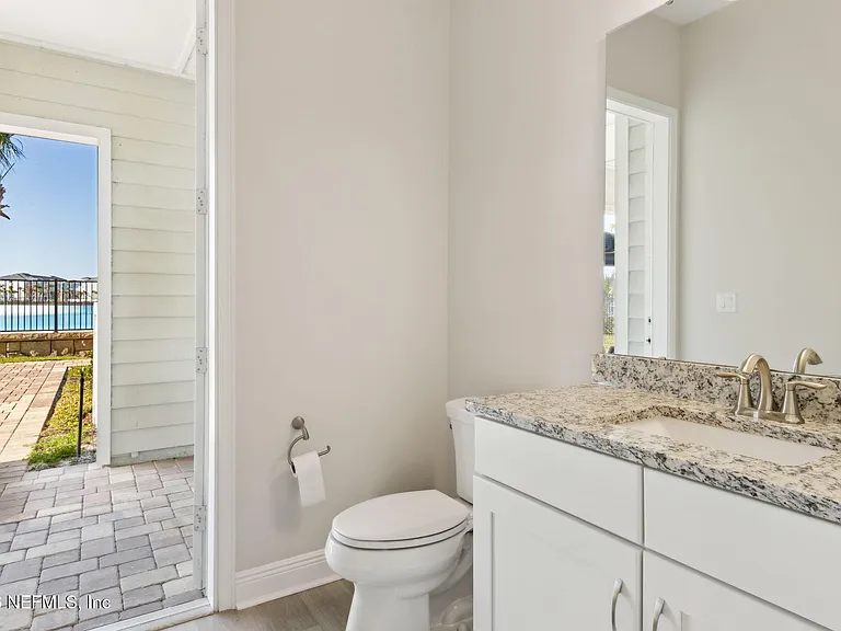 401 Marquesa Cir — Photo 45
