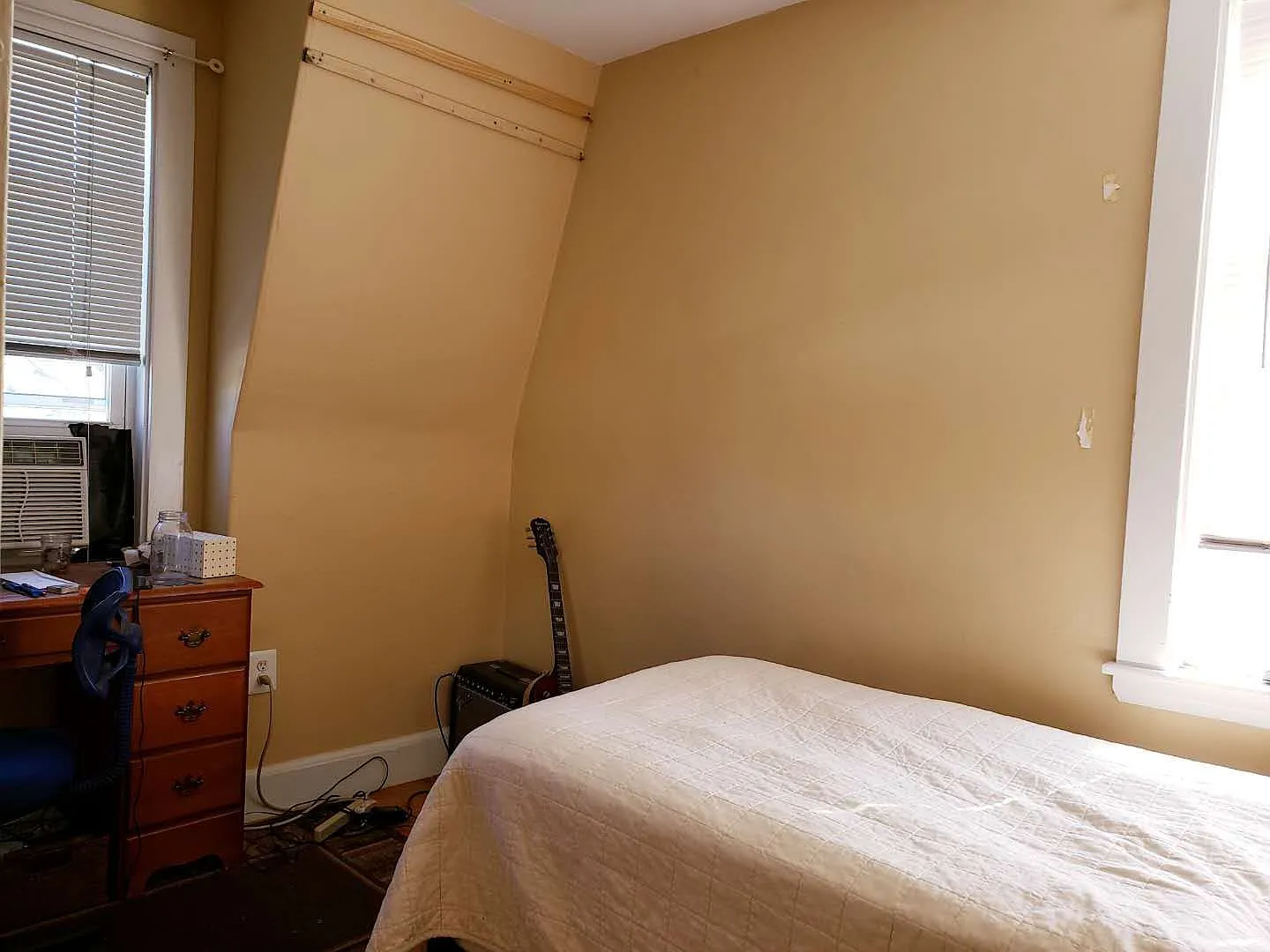 4 bed, 1250 sqft, $835 — Photo 2