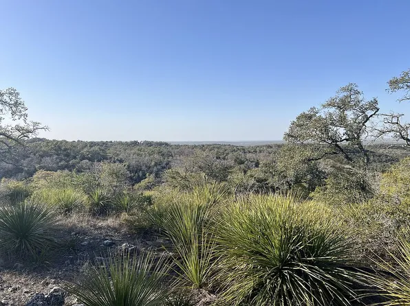 1962 Backbone Rdg, San Marcos, TX 78666