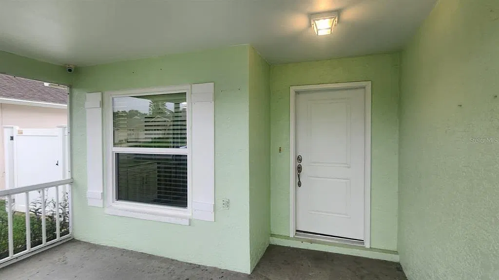 3 bed, 2.0 bath, 1278 sqft, $2,100 — Photo 4
