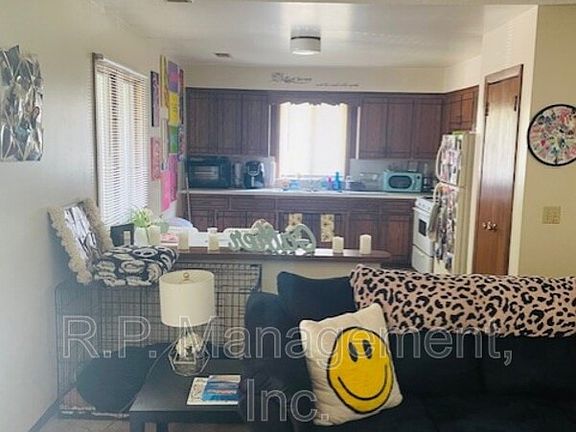 4th image of 3405 Emerson Ave S