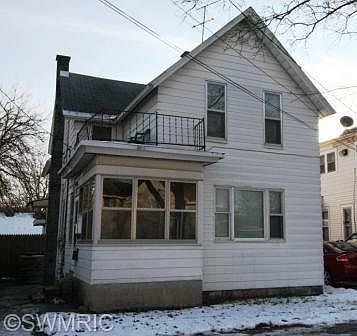 1st image of 824 11th St NW