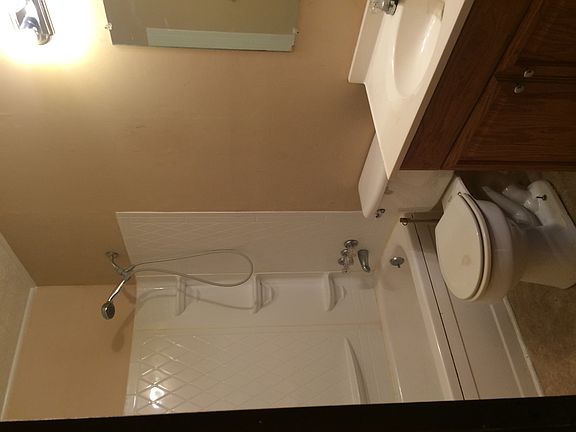 4th image of 498 Alan Dr