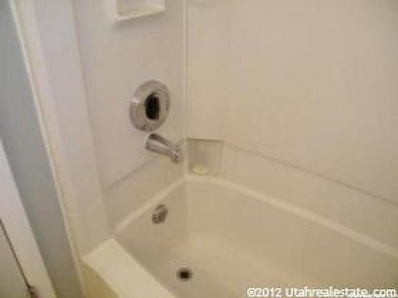 5th image of 1557 W 200 S APT G201