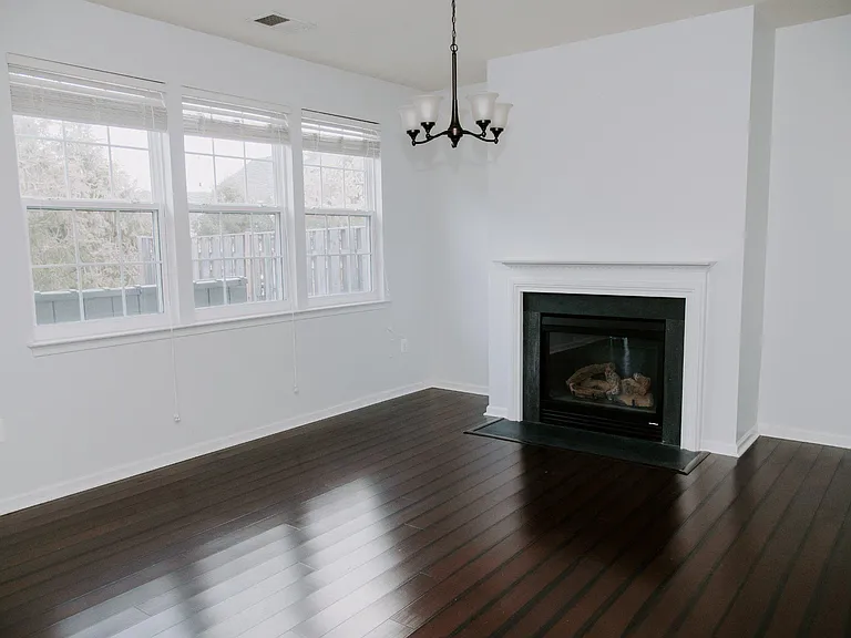 110 Quinton Oaks Cir — Photo 11