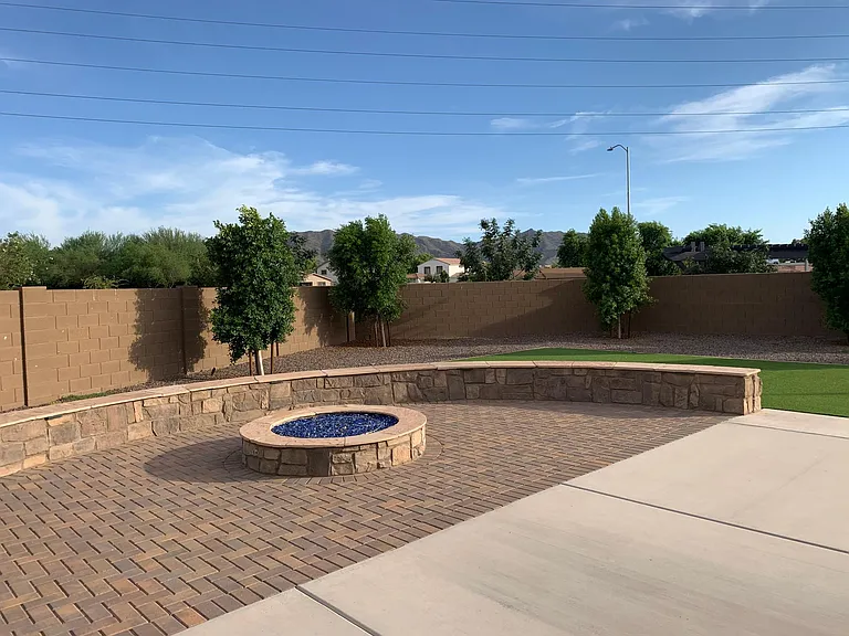 7514 S 22nd Ln — Photo 3