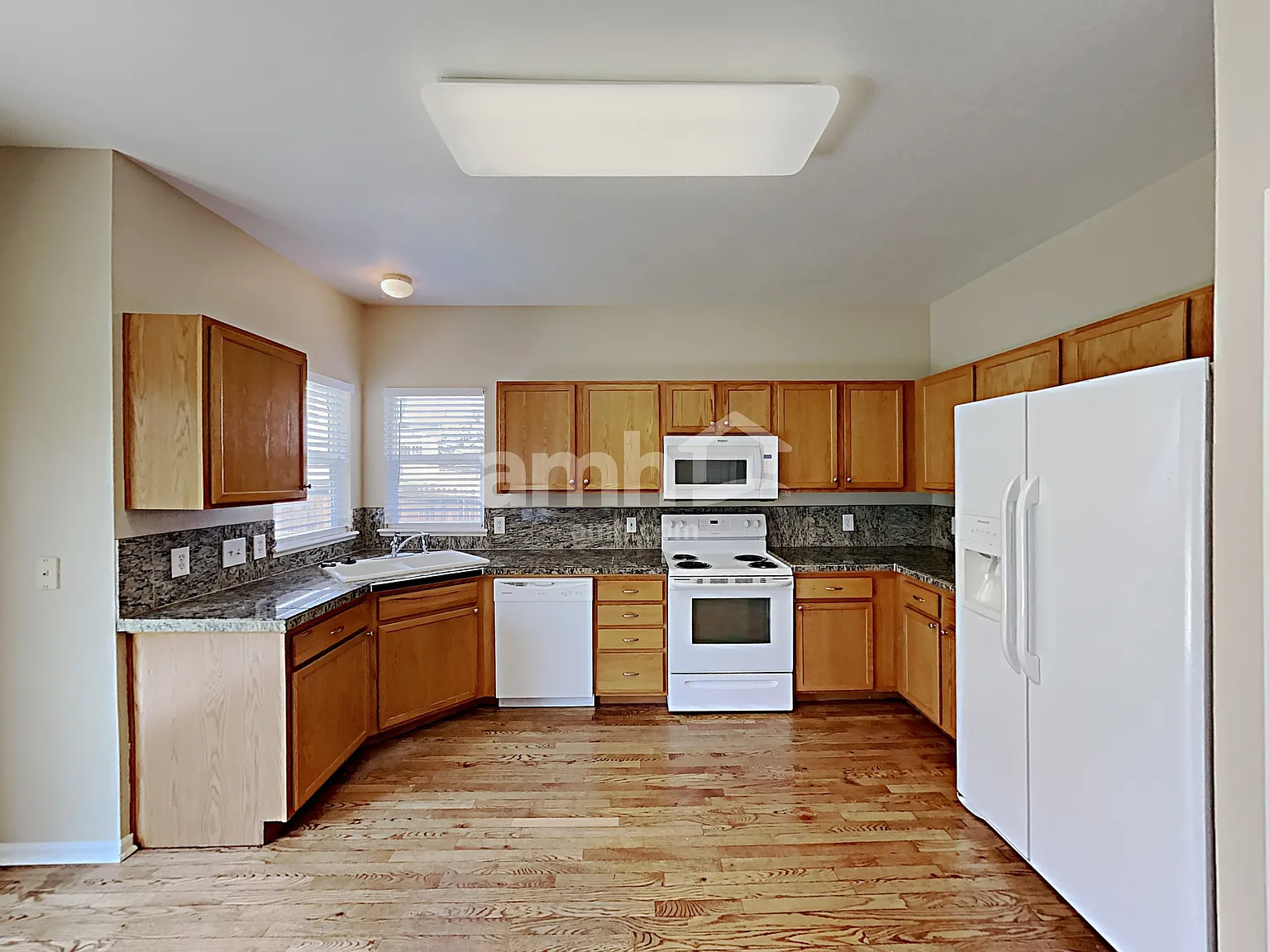 4 bed, 2.5 bath, 2833 sqft, $3,275 — Photo 3