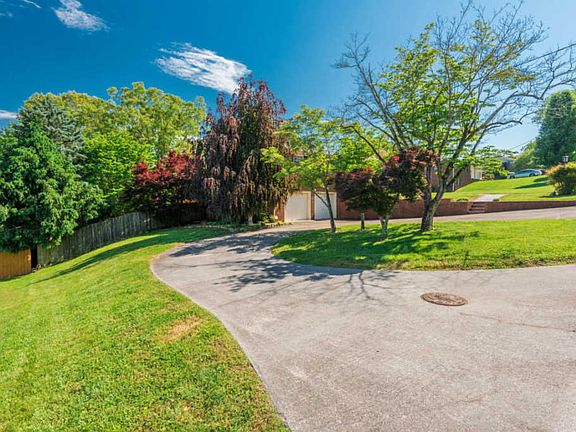 2nd image of 3908 Arline Dr