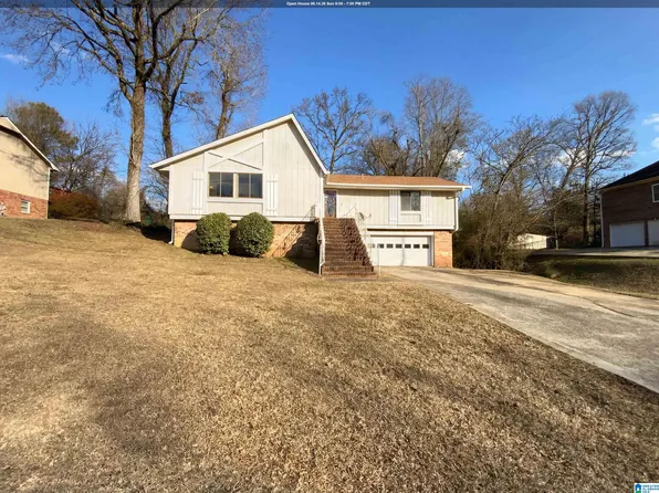 1111 3rd Ln, Pleasant Grove, AL 35127