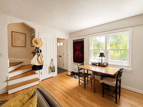 3rd image of 309 Wesley St #1