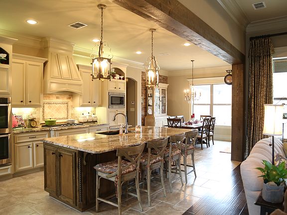 4th image of 10880 Deer Creek Dr