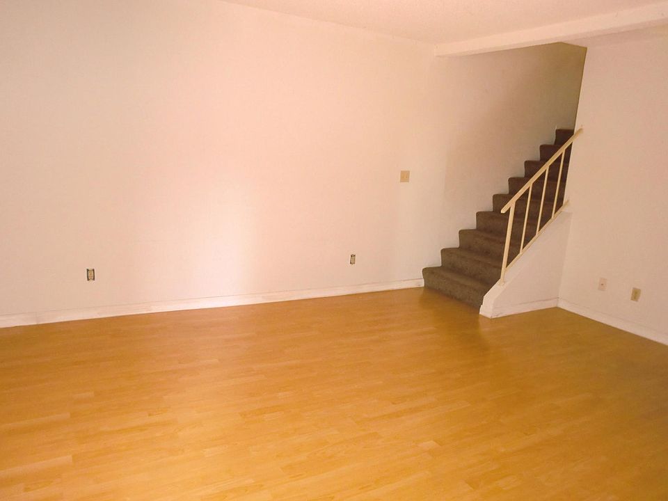 2nd image of 2750 47th St