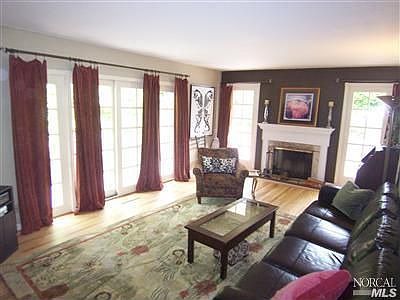 Living Room with fireplace