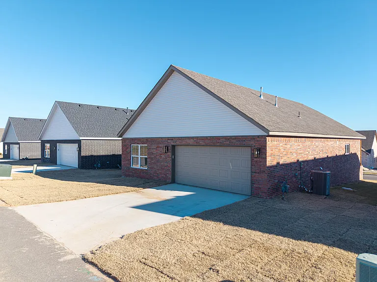 6808 Fir St — Photo 34