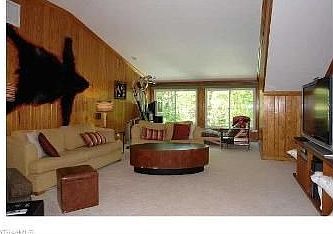 3rd image of 6207 Wescott Dr