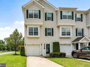 401 Dorchester Dr, Delran, NJ 08075