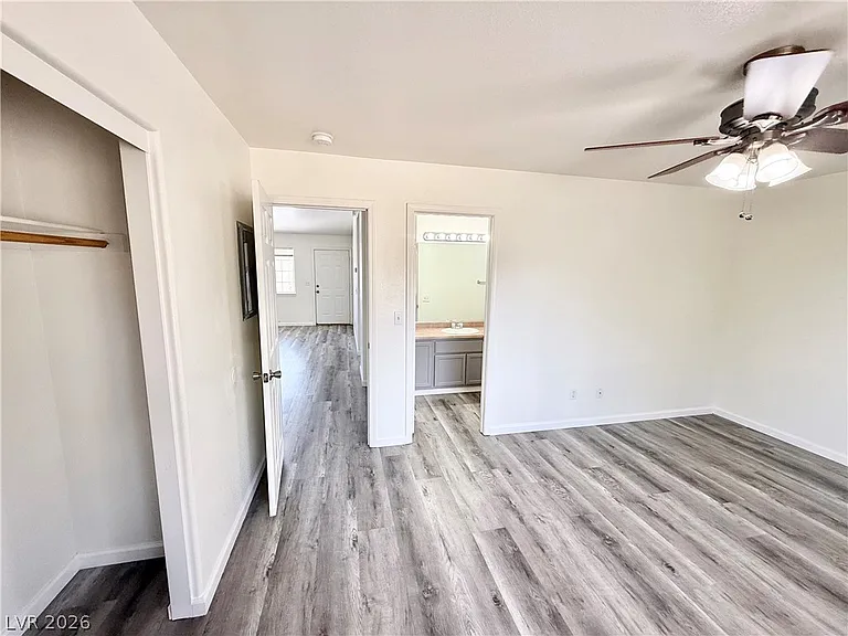 1031 Karen Ct #B — Photo 6