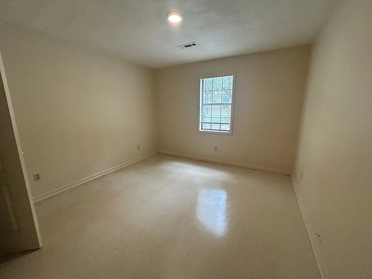20 Tina Dr. — Photo 6