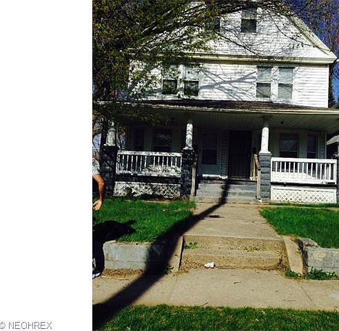 1st image of 745 E 91st St
