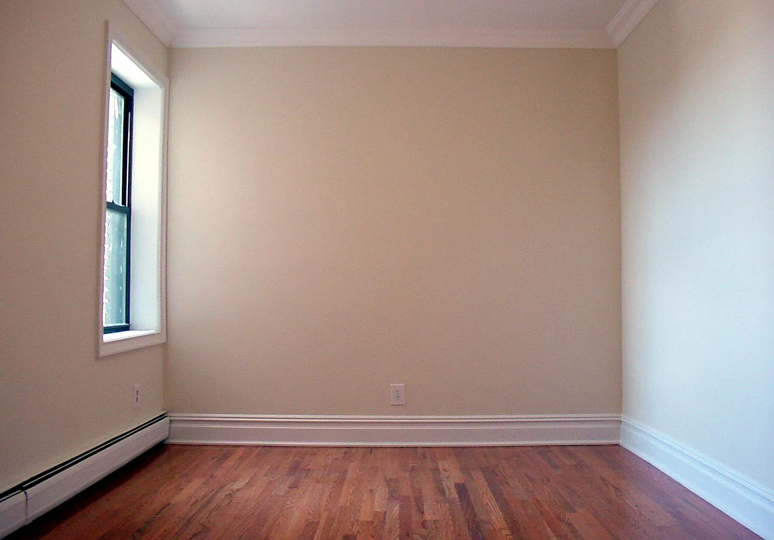 2 bed, 900 sqft, $2,250 — Photo 3