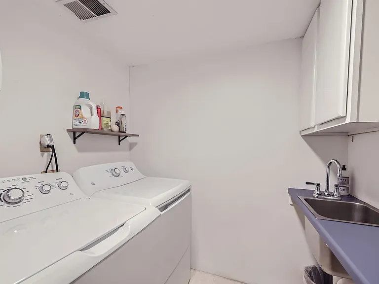 410 Owl Dr — Photo 16